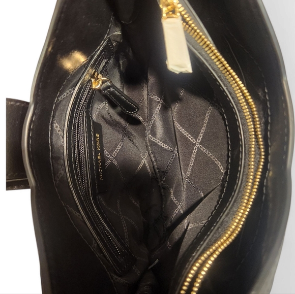 Black Michael Kors Whitney Quilted Chain Shoulder Bag - Picture 4 of 12